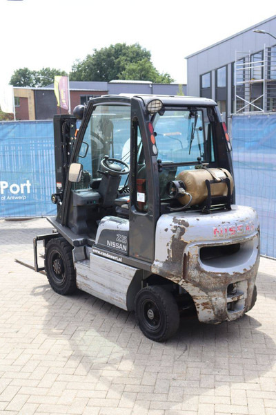 Nissan UD02A25PQ - Carretilla elevadora de gas: foto 4 Nissan UD02A25PQ - Carretilla elevadora de gas: foto 4
