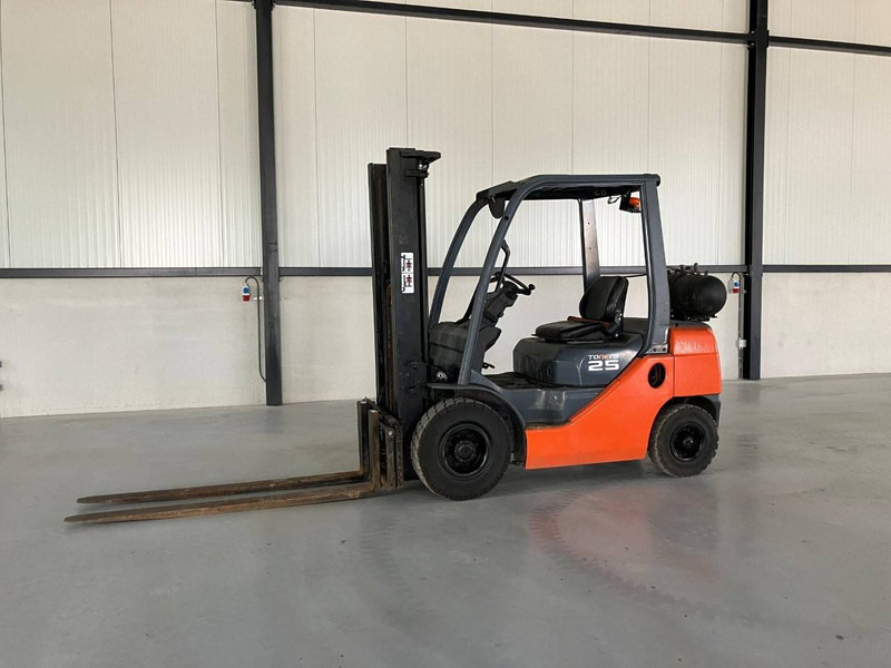 Toyota 02-8FGF25 - Carretilla elevadora de gas: foto 3 Toyota 02-8FGF25 - Carretilla elevadora de gas: foto 3