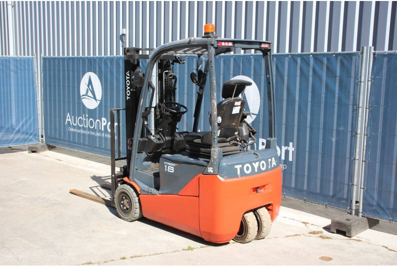 Toyota 8FBEK18T - Carretilla elevadora eléctrica: foto 3 Toyota 8FBEK18T - Carretilla elevadora eléctrica: foto 3