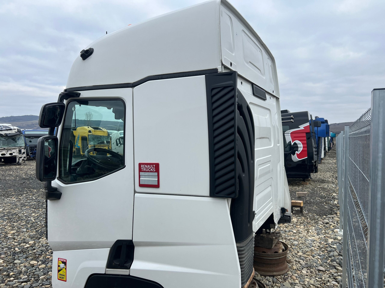 CABINA RENAULT T SLEEPER - Cabina para Camión: foto 5 CABINA RENAULT T SLEEPER - Cabina para Camión: foto 5