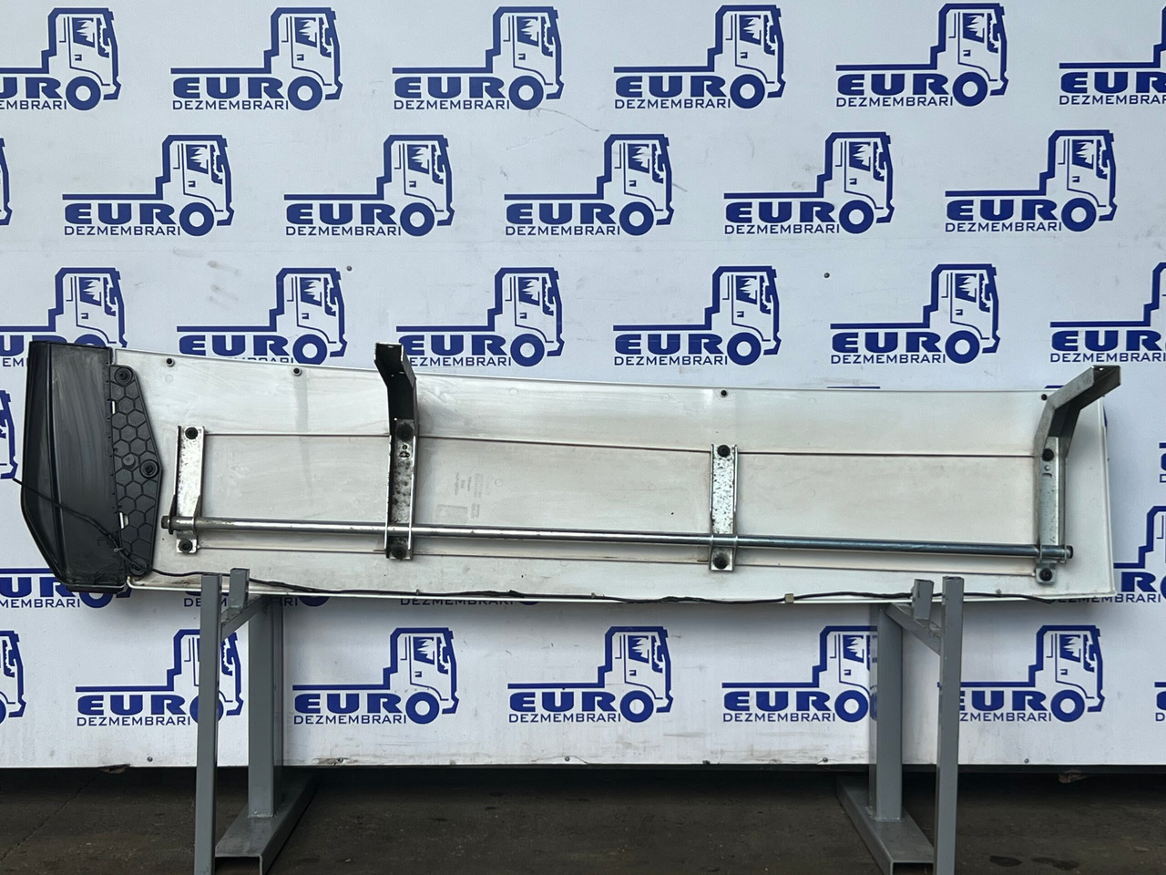 PARAVANT LATERAL DREAPTA DAF XF XG 2333701, 2333669 - Carrocería y exterior para Camión: foto 2 PARAVANT LATERAL DREAPTA DAF XF XG 2333701, 2333669 - Carrocería y exterior para Camión: foto 2