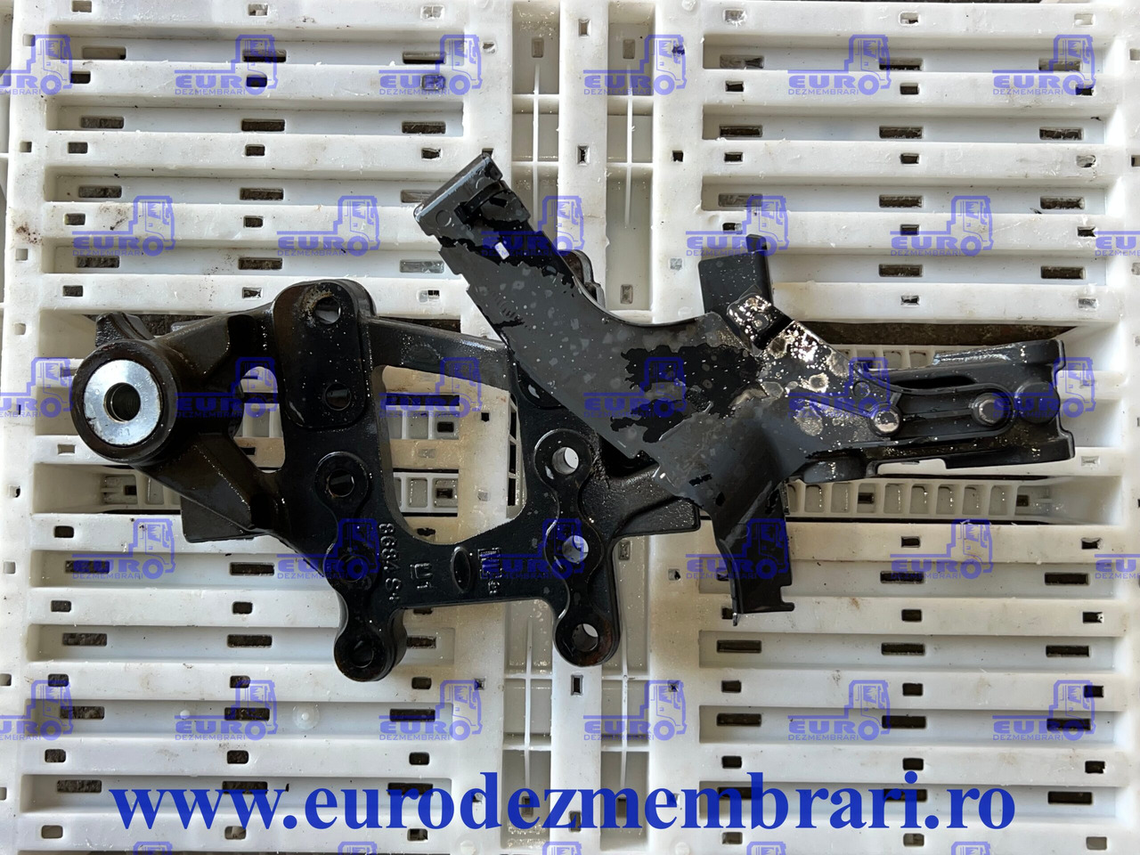 SUPORT CABINA STANGA SPATE DAF 1922171 192273 1892983 - Bastidor/ Chasis para Camión: foto 1 SUPORT CABINA STANGA SPATE DAF 1922171 192273 1892983 - Bastidor/ Chasis para Camión: foto 1