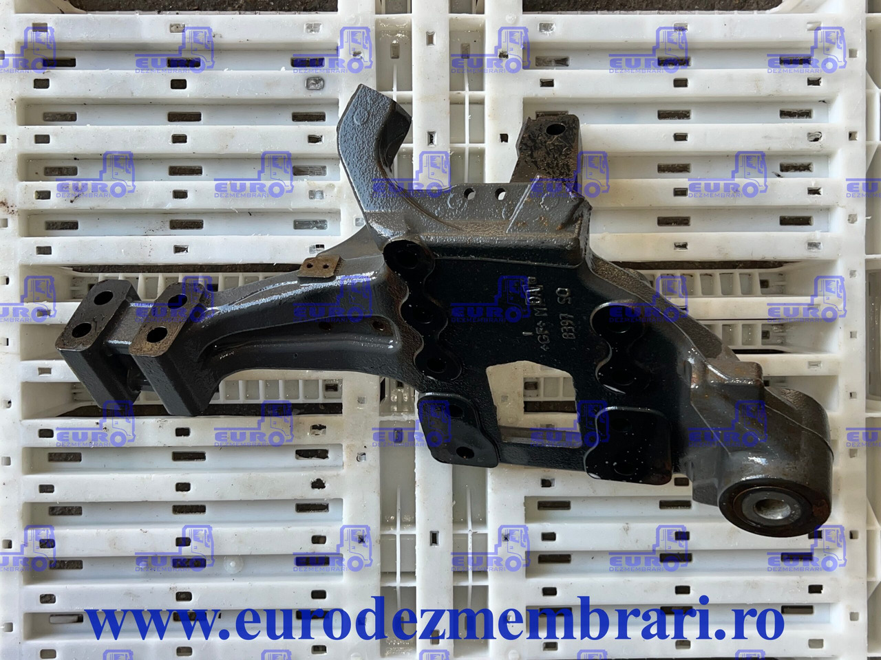 SUPORT CABINA STANGA SPATE DAF 1922171 192273 1892983 - Bastidor/ Chasis para Camión: foto 2 SUPORT CABINA STANGA SPATE DAF 1922171 192273 1892983 - Bastidor/ Chasis para Camión: foto 2