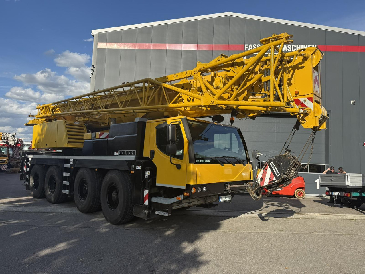Liebherr LTM 1090-4.1 (2012 - 062 321) | 8 x 8 | LICCON 2 - Autogrúa: foto 1 Liebherr LTM 1090-4.1 (2012 - 062 321) | 8 x 8 | LICCON 2 - Autogrúa: foto 1