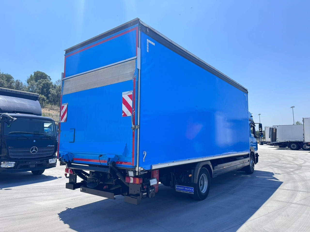MERCEDES BENZ 13.30L Atego E6 (Tauliner) - Camión lona: foto 5 MERCEDES BENZ 13.30L Atego E6 (Tauliner) - Camión lona: foto 5
