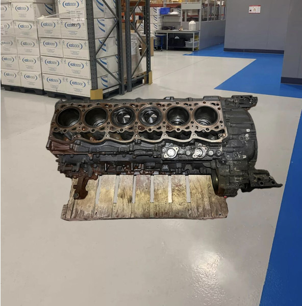 DAF XF EUROS 6 - Bloque de cilindros: foto 4 DAF XF EUROS 6 - Bloque de cilindros: foto 4