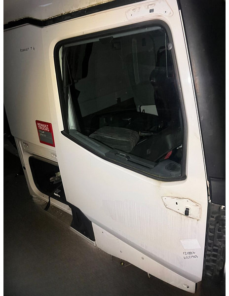 Renault 2022 doors - Puerta y piezas: foto 1 Renault 2022 doors - Puerta y piezas: foto 1
