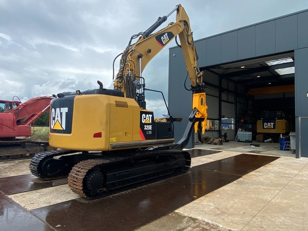 CAT 320 EL LR CAR DISMANTLER - Excavadora de demolición: foto 4 CAT 320 EL LR CAR DISMANTLER - Excavadora de demolición: foto 4