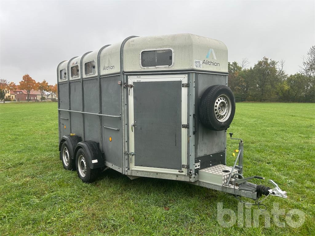 Böckmann Quersteher für 3 Pferde (2002) - Remolque para caballos: foto 2 Böckmann Quersteher für 3 Pferde (2002) - Remolque para caballos: foto 2