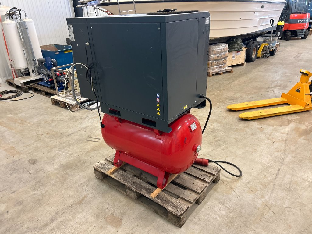 Fini K-Max 7,5-10-270F med tank och kyltork - Equipo de climatización industrial: foto 3 Fini K-Max 7,5-10-270F med tank och kyltork - Equipo de climatización industrial: foto 3