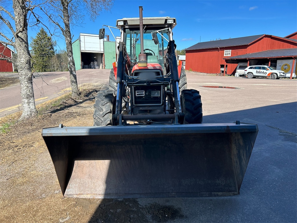 MF 3050E 4WD - Tractor: foto 3 MF 3050E 4WD - Tractor: foto 3