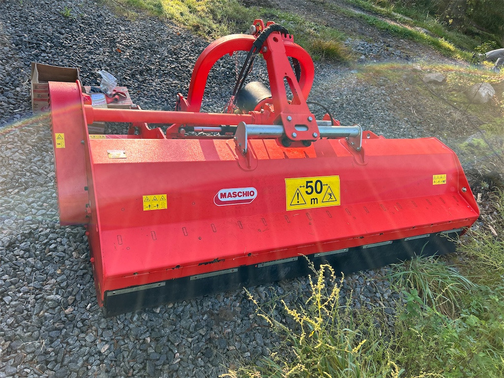 Maschio Tigre 250 - Desbrozadora de martillos: foto 5 Maschio Tigre 250 - Desbrozadora de martillos: foto 5
