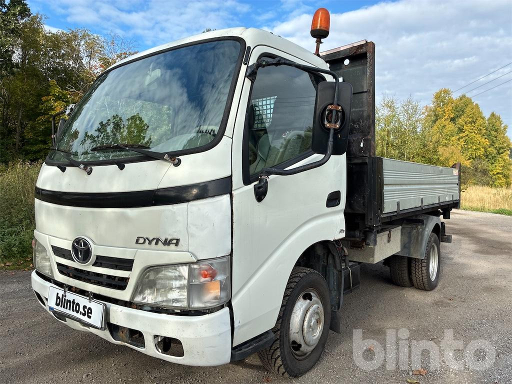 TOYOTA DYNA 150 - Camión caja abierta: foto 1 TOYOTA DYNA 150 - Camión caja abierta: foto 1