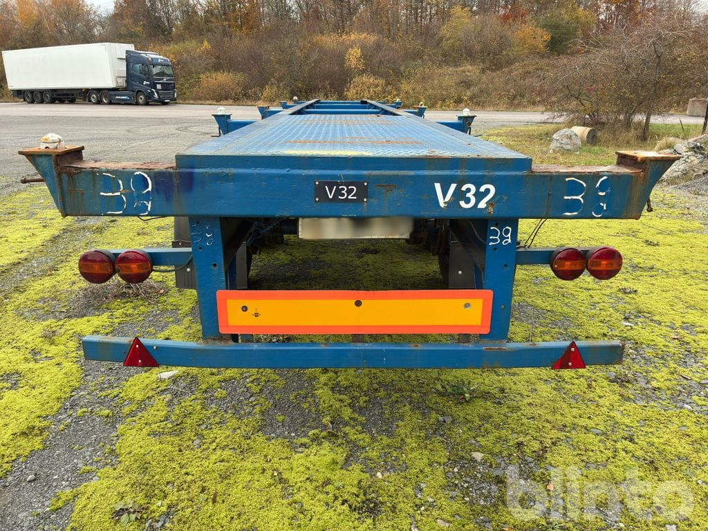 TRAUFO FRUEHAUF - Semirremolque plataforma/ Caja abierta: foto 5 TRAUFO FRUEHAUF - Semirremolque plataforma/ Caja abierta: foto 5