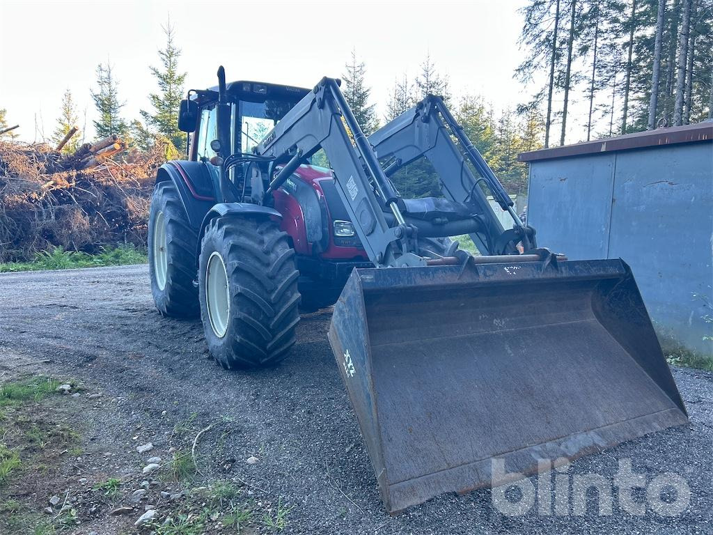 VALTRA N141 - Tractor: foto 2 VALTRA N141 - Tractor: foto 2