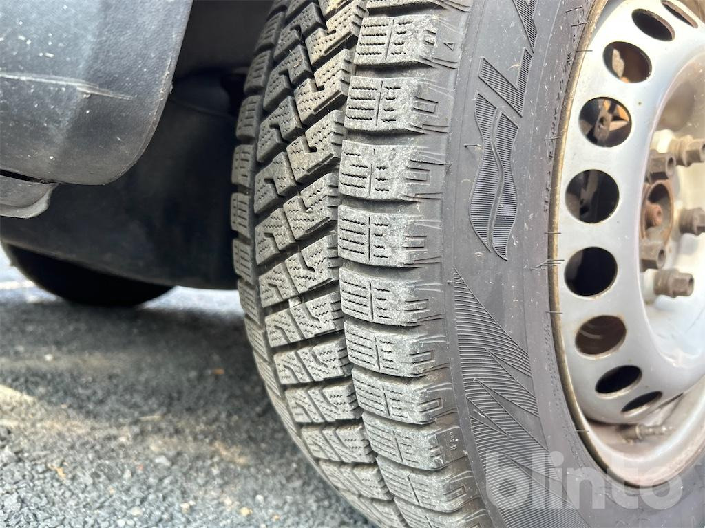 Furgoneta caja cerrada Volkswagen T5 2.0 TDI (2015): foto 38
