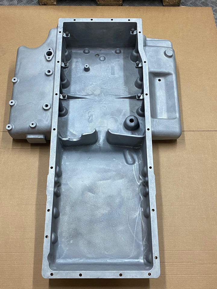 COPPA OLIO MOTORE BUS - 51058015764 - MAN D2066LOH26 - D2676LOH - Cárter de aceite para Autobús: foto 4 COPPA OLIO MOTORE BUS - 51058015764 - MAN D2066LOH26 - D2676LOH - Cárter de aceite para Autobús: foto 4