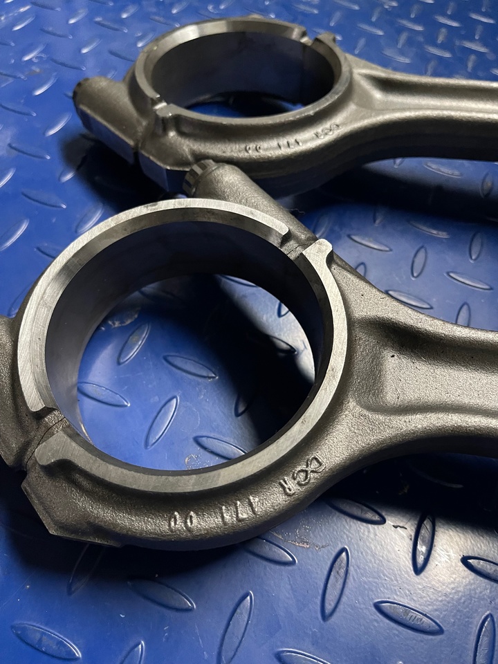 Mercedes Piston OM471 Actros Euro 6 - Pistones/ Anillos/ Bujes para Camión: foto 3 Mercedes Piston OM471 Actros Euro 6 - Pistones/ Anillos/ Bujes para Camión: foto 3