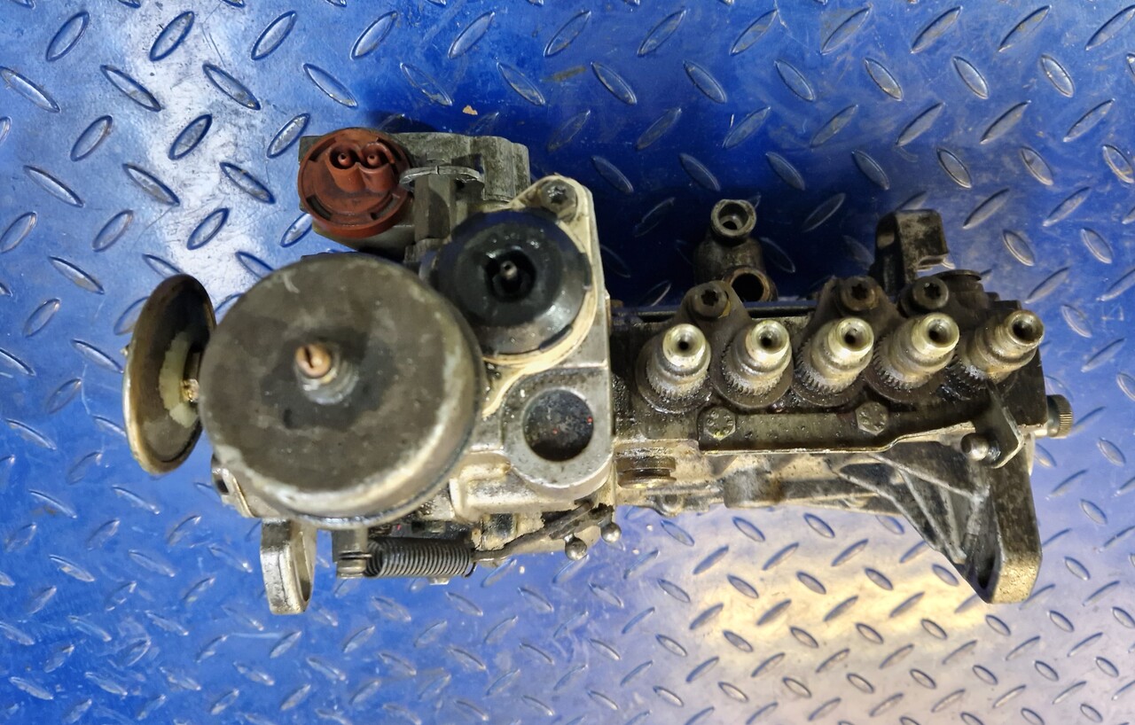 BOSCH INJECTION PUMP 0400075926 - Recambio para Otros maquinaria: foto 4 BOSCH INJECTION PUMP 0400075926 - Recambio para Otros maquinaria: foto 4
