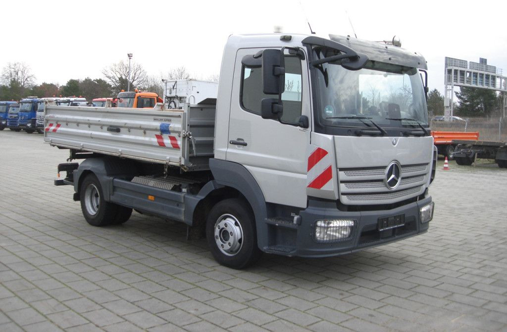 Mercedes-Benz Atego 923 K 2-Achs Kipper - Furgoneta basculante: foto 3 Mercedes-Benz Atego 923 K 2-Achs Kipper - Furgoneta basculante: foto 3