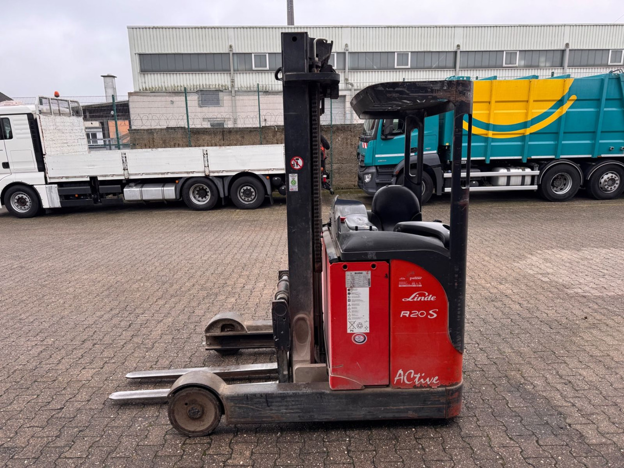 Linde R 20 S Active 5.40 höhe 2t - Retráctil: foto 4 Linde R 20 S Active 5.40 höhe 2t - Retráctil: foto 4