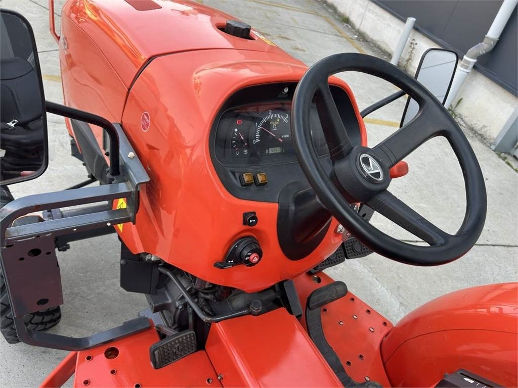 Tractor municipal Kubota L1-382 (5278): foto 8