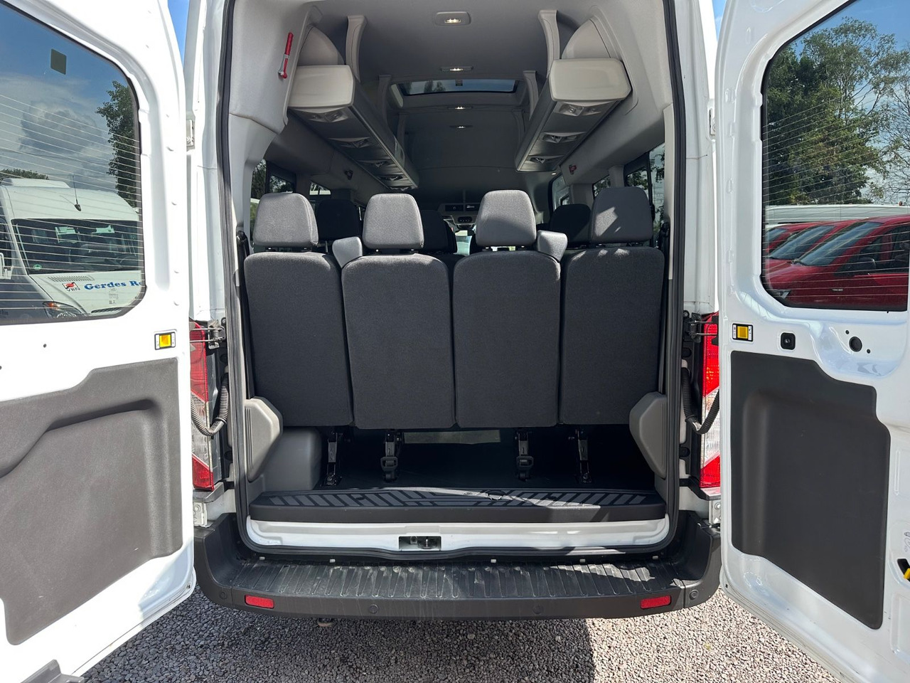 Ford Transit (Klima*PDC Vo+Hi*18 Sitze) - Minibús, Furgoneta de pasajeros: foto 3 Ford Transit (Klima*PDC Vo+Hi*18 Sitze) - Minibús, Furgoneta de pasajeros: foto 3