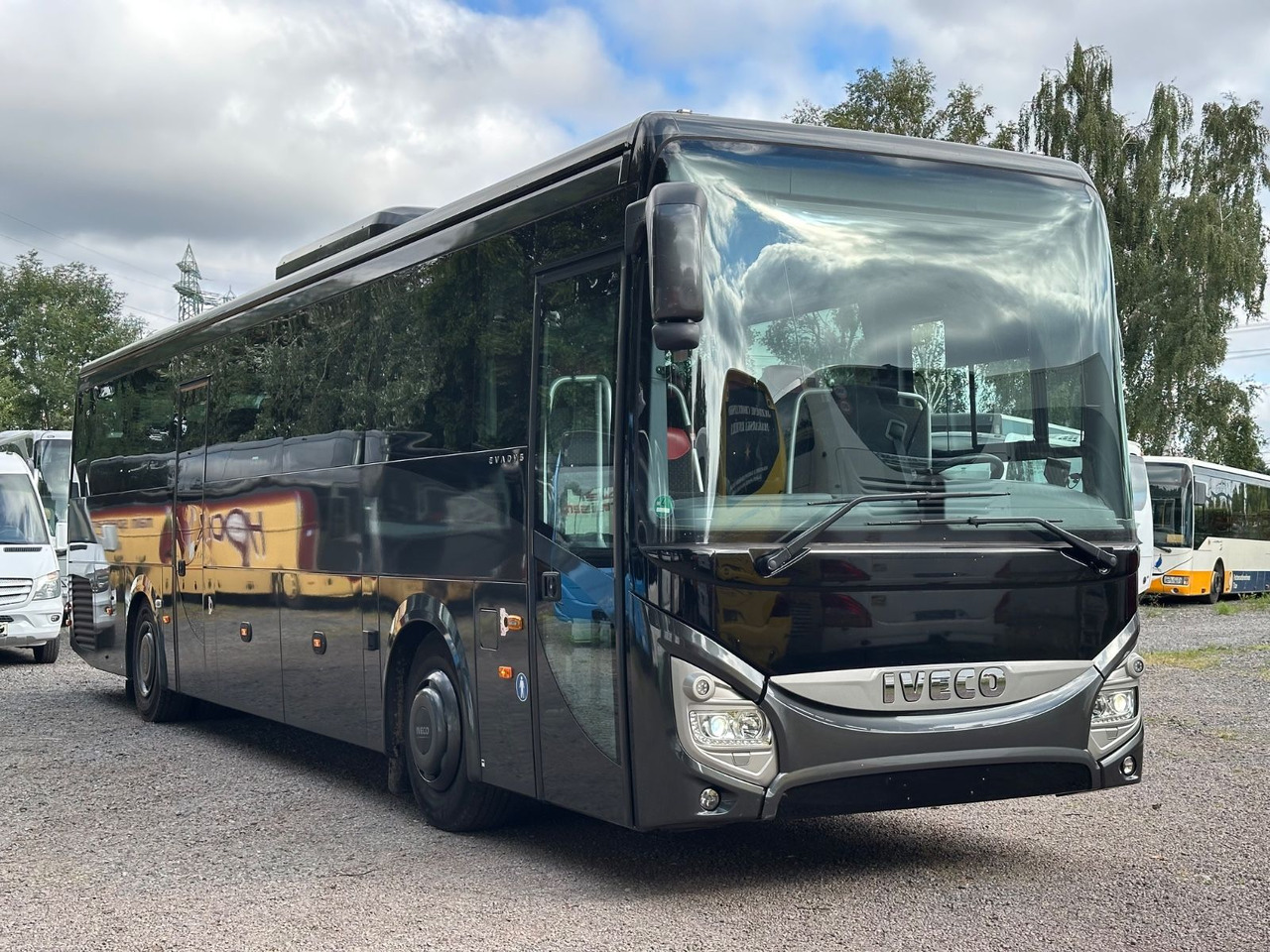 Iveco EVADYS H (55 Sitze*Schalt*176 tKm) - Minibús, Furgoneta de pasajeros: foto 1 Iveco EVADYS H (55 Sitze*Schalt*176 tKm) - Minibús, Furgoneta de pasajeros: foto 1