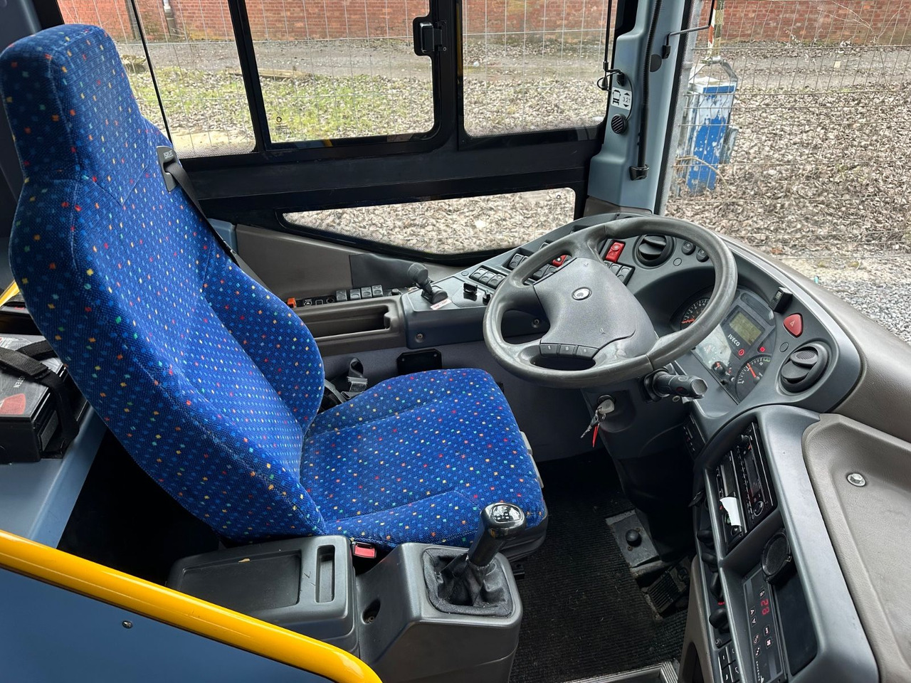 Iveco Irisbus Crossway LE SFR 162 *AC*100 km/h*Schalt Iveco Irisbus Crossway LE SFR 162 *AC*100 km/h*Schalt - Autobús urbano: foto 4 Iveco Irisbus Crossway LE SFR 162 *AC*100 km/h*Schalt Iveco Irisbus Crossway LE SFR 162 *AC*100 km/h*Schalt - Autobús urbano: foto 4