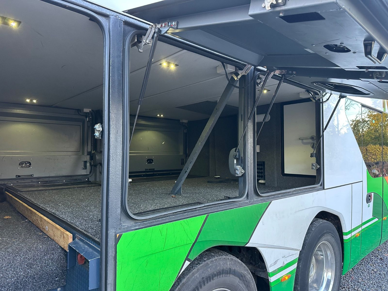 Neoplan P06 Skyliner L (78 Sitze*TOP*Panorama) - Otros maquinaria: foto 4 Neoplan P06 Skyliner L (78 Sitze*TOP*Panorama) - Otros maquinaria: foto 4