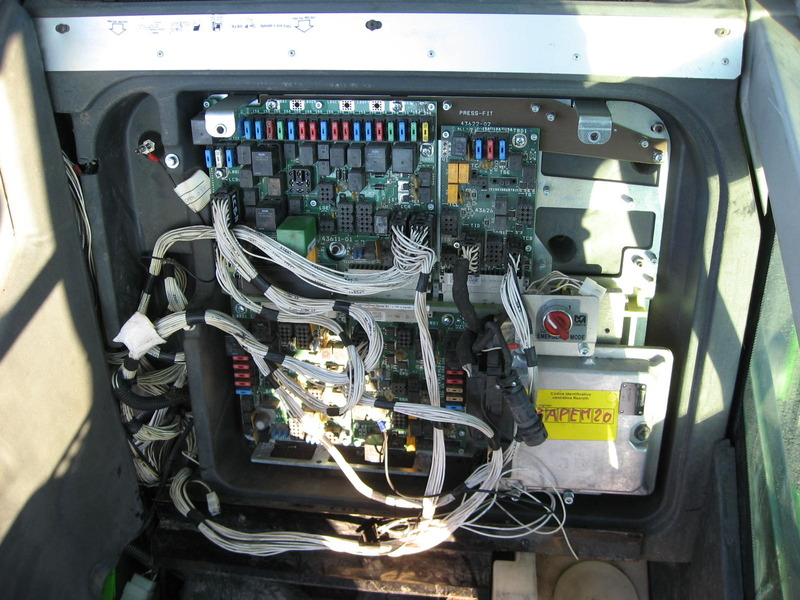 MERLO komplette Kabine, complete cabin, cabine complète, Полный кабины The photo is illustrative! Various cab models still in stock. We need a VIN + SAV number to correctly identify the cabin Your Merlo. - Cabina para Manipulador telescópico: foto 2 MERLO komplette Kabine, complete cabin, cabine complète, Полный кабины The photo is illustrative! Various cab models still in stock. We need a VIN + SAV number to correctly identify the cabin Your Merlo. - Cabina para Manipulador telescópico: foto 2